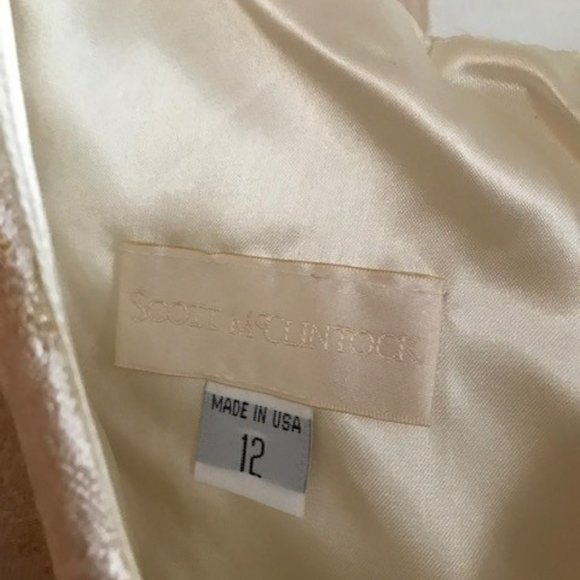 🆕 NWT Elegant Ivory Gown with Gold Metallic thread (Formal or Wedding Dress) - Picture 8 of 11